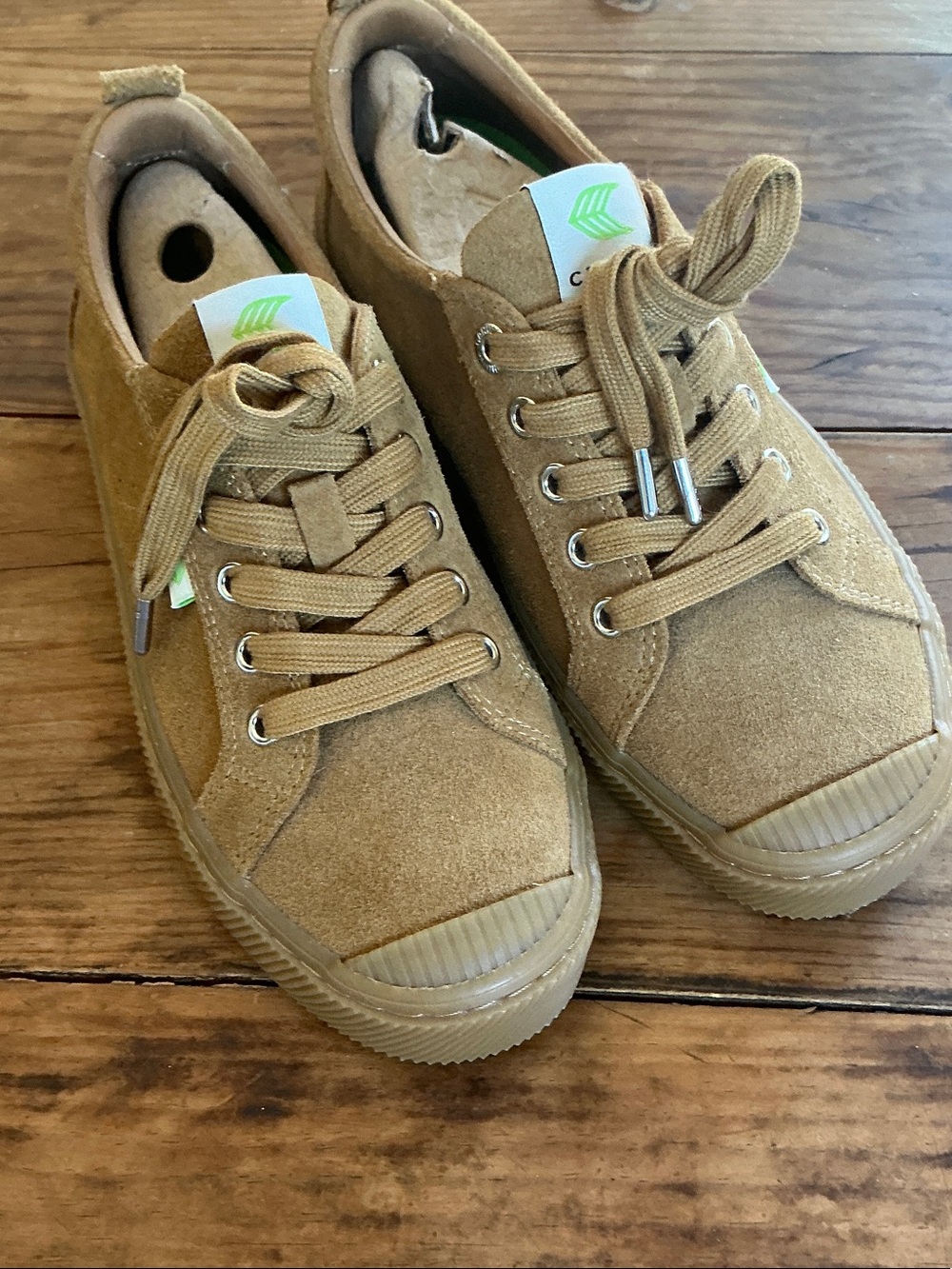 🆕 🆕 Cariuma OCA low sneakers